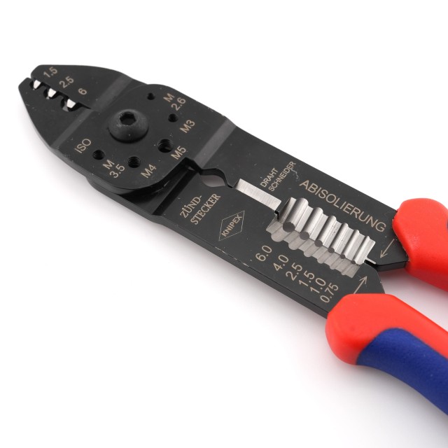 KNIPEX 97 21 215 C 多功能剝線鉗｜剪線、剝線、壓接一次搞定！