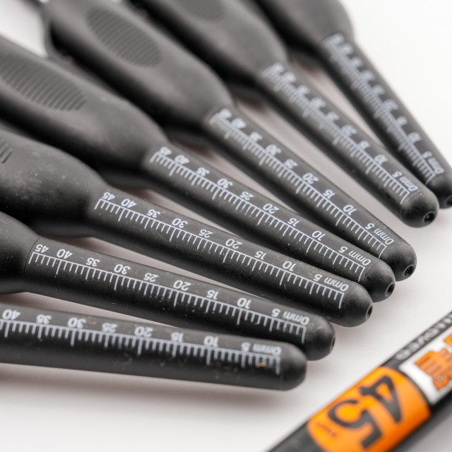 10入裝|細長軸記號筆 1.5mm|可穿孔打點記號|45mm刻度|工地用極細油性筆 10入裝|細長軸記號筆 1.5mm|可穿孔打點記號|45mm刻度|工地用極細油性筆
