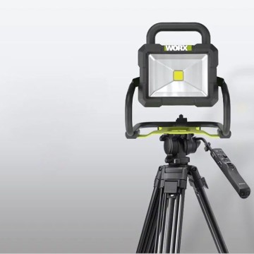 WORX WU026.9 多功能磁吸工作燈