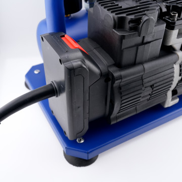 18V充電式無油空壓機｜3L儲氣桶｜最高0.8MPa｜手提式｜110V插電｜牧田電池